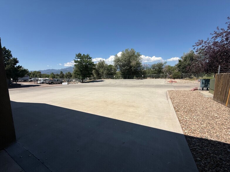 More Photos Of 180 Talamine Ct, Colorado Springs Distribution For Lease