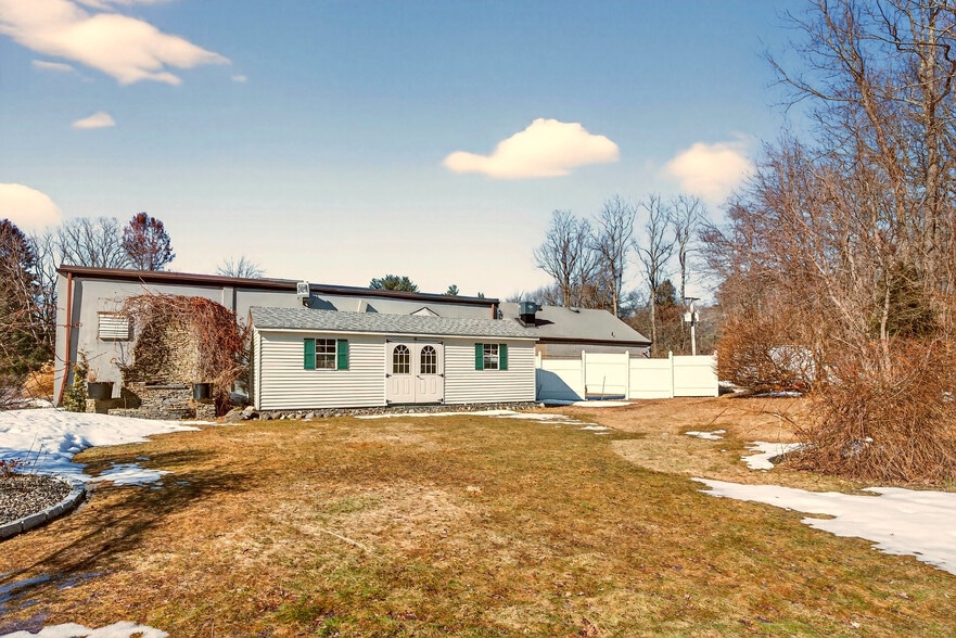 More Photos Of 1146 Spindle Hill Rd, Wolcott Freestanding For Sale