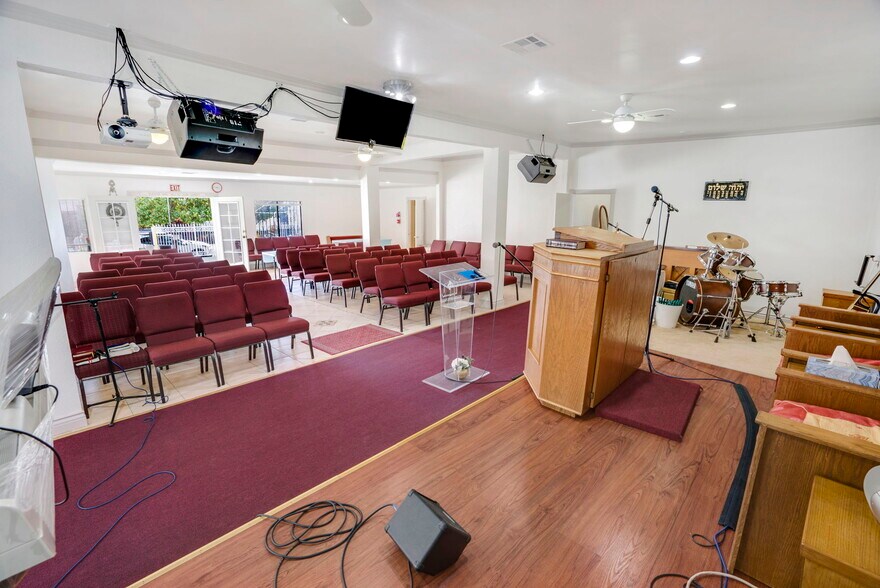 More Photos Of 3709 Rolle St, Los Angeles Religious Facility For Sale