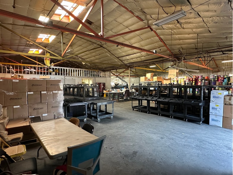 More Photos Of 6520 Alameda St, Huntington Park Warehouse For Lease