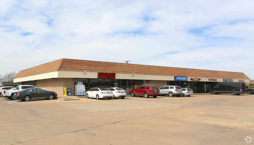 More Photos Of 6619-6633 N Beach St, Fort Worth Unknown For Lease