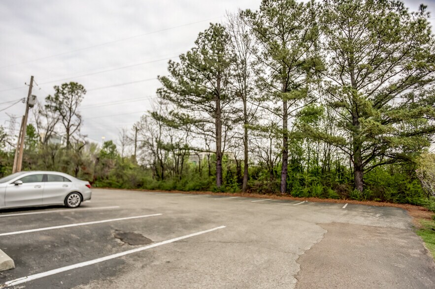 More Photos Of 1086 W Rex Rd, Memphis Freestanding For Sale