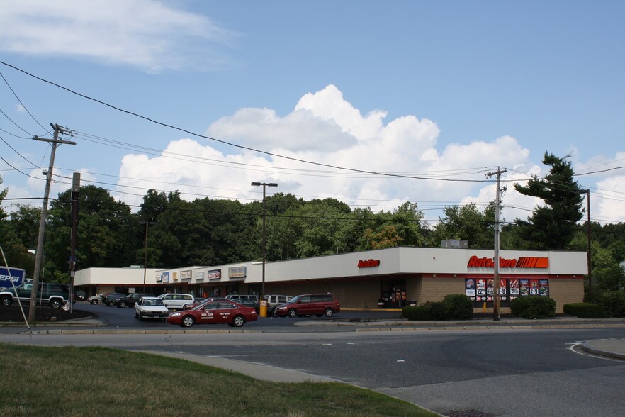 More Photos Of 560 Lincoln St, Worcester General Retail For Lease
