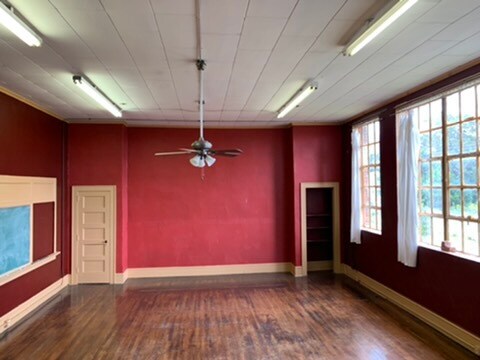 More Photos Of 156 School Rd, Mill Spring Office For Lease