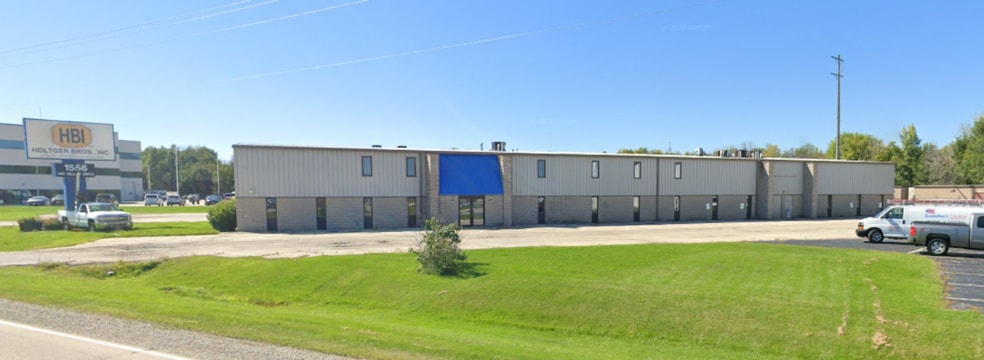 More Photos Of 1556 Mid Valley Dr, De Pere Warehouse For Lease