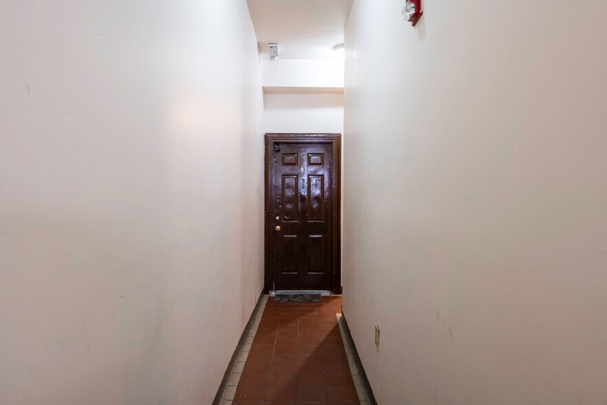 More Photos Of 279 S Broadway, Yonkers Apartments For Sale