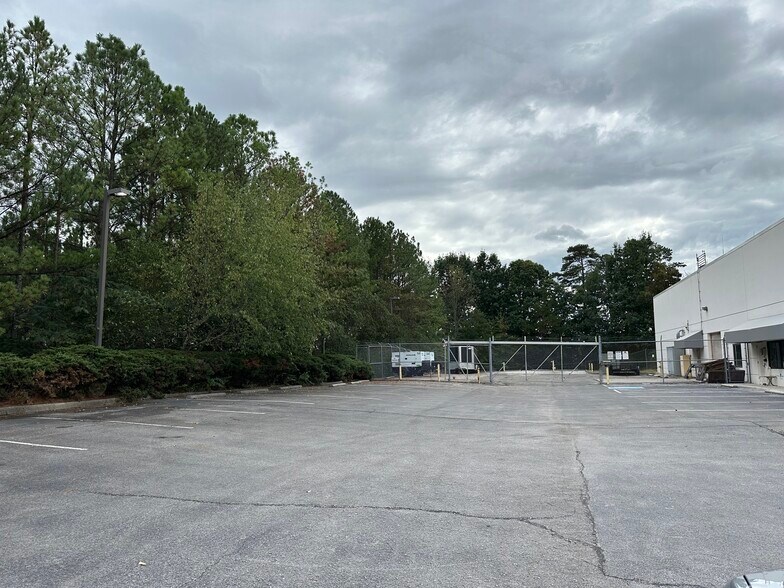 More Photos Of 3575 Workman Rd, Knoxville Flex For Sale