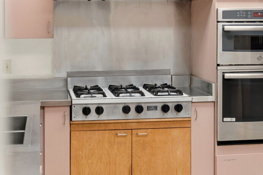 More Photos Of 24954 Cypress Ave, Hayward Multifamily For Sale