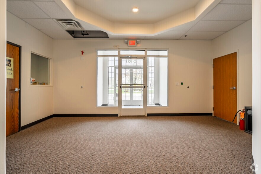 More Photos Of 8161 Executive Ct, Lansing Medical For Lease