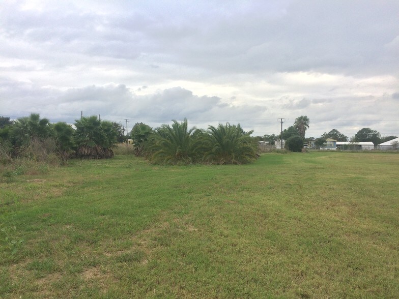 More Photos Of 204 Glen Flora Rd, Eagle Lake Warehouse For Sale