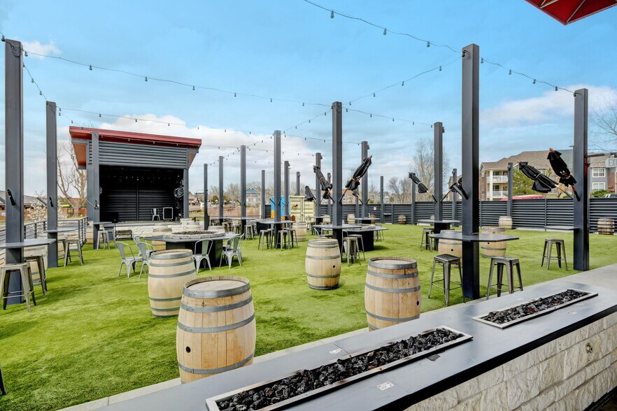 More Photos Of 11160 S Pikes Peak Dr, Parker Restaurant For Sale