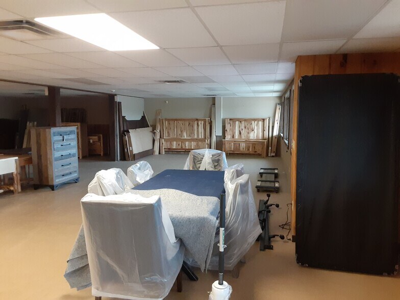 More Photos Of 3782 Pa-31, Donegal Freestanding For Lease