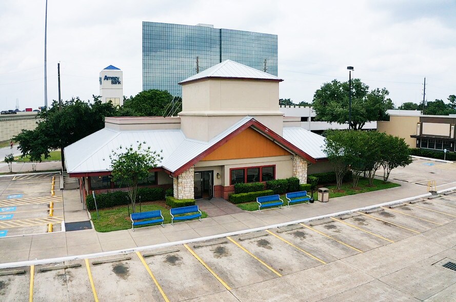 Primary Photo Of 13388 Northwest Fwy, Houston Restaurant For Lease