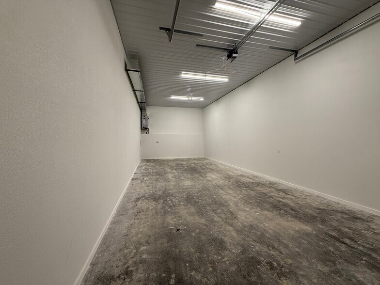 More Photos Of 6565 Stellhorn Rd, Fort Wayne Self Storage For Lease