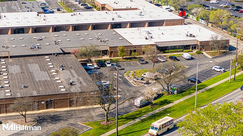 More Photos Of 702-778 W Algonquin Rd, Arlington Heights Unknown For Lease