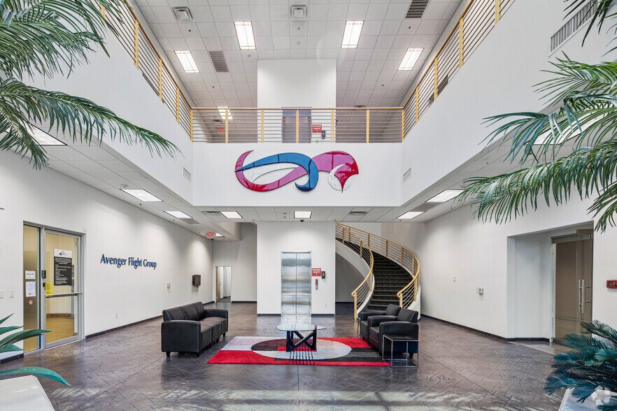 More Photos Of 5475 S Decatur Blvd, Las Vegas Research And Development For Lease