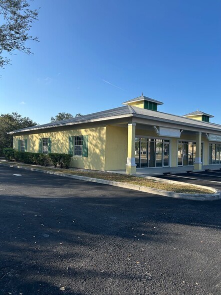 More Photos Of 375 Commercial Ct, Venice Office For Lease