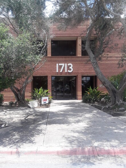 More Photos Of 1713 Treasure Hills Blvd, Harlingen Medical For Lease
