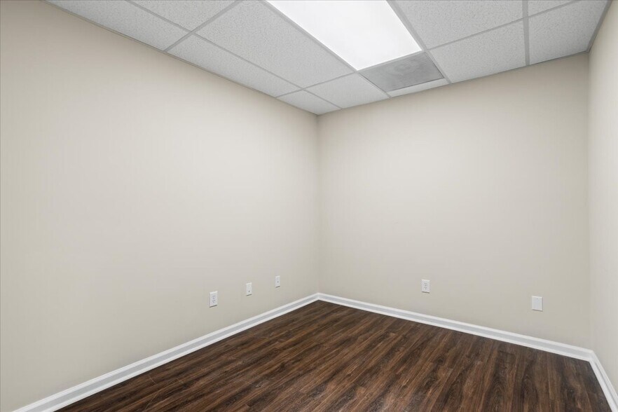 More Photos Of 889 Commerce Dr Sw, Conyers Loft Creative Space For Sale