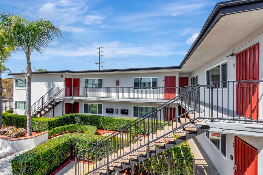 More Photos Of 1413-1421 S Standard Ave, Santa Ana Apartments For Sale