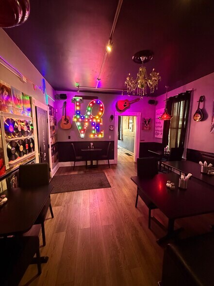 More Photos Of 709 W Main St, Madison General Retail For Sale