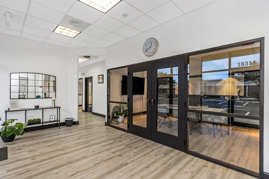 More Photos Of 18311 N US Highway 41, Lutz Medical For Sale