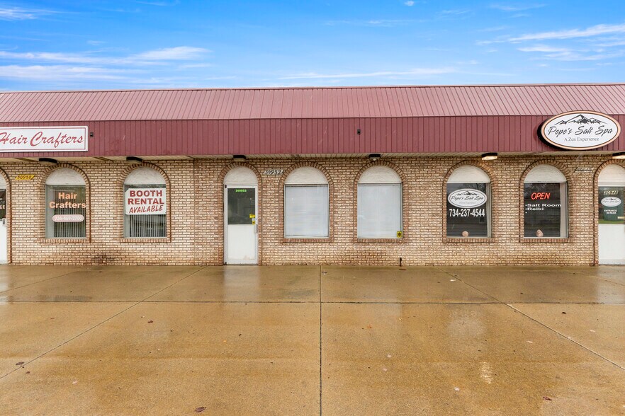 More Photos Of 30948-30960 Ford Rd, Garden City Storefront For Lease