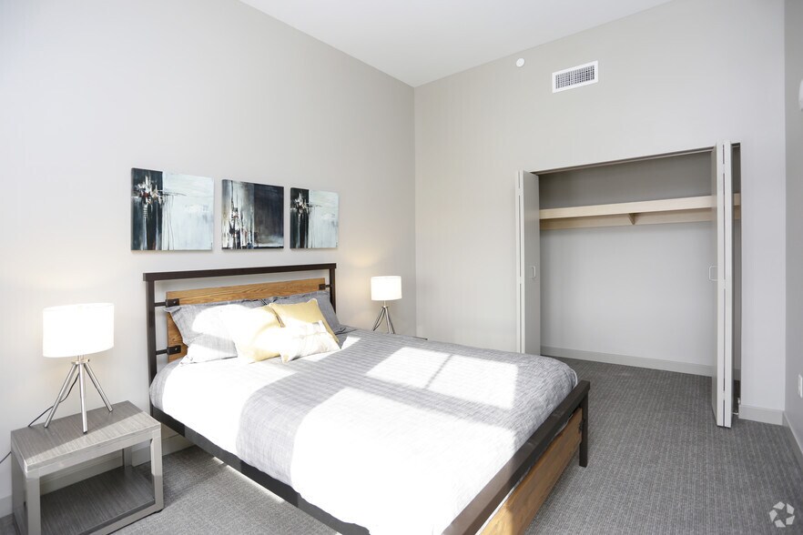 More Photos Of 415 Bridge St NW, Grand Rapids Apartments For Lease