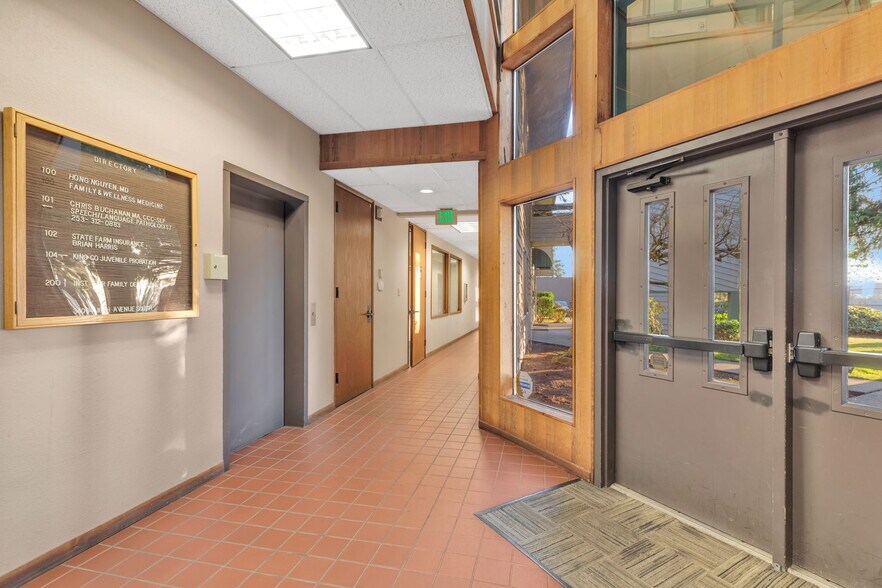 More Photos Of 34004 16th Ave S, Federal Way Office For Lease