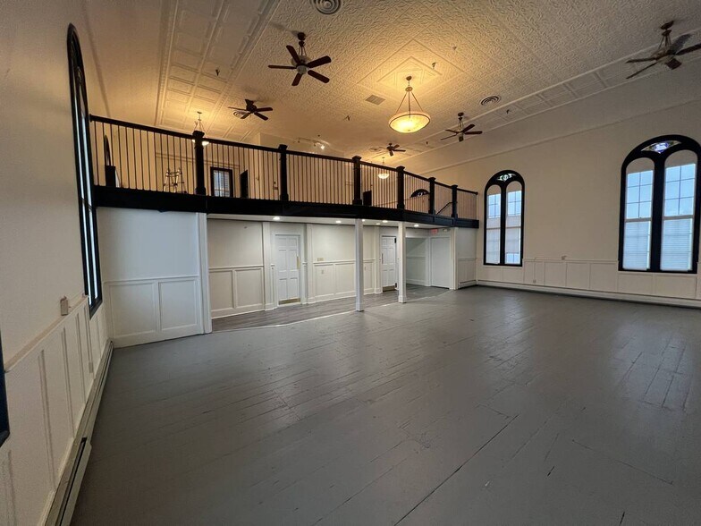 More Photos Of 45 Pearl St, Portsmouth Office For Lease