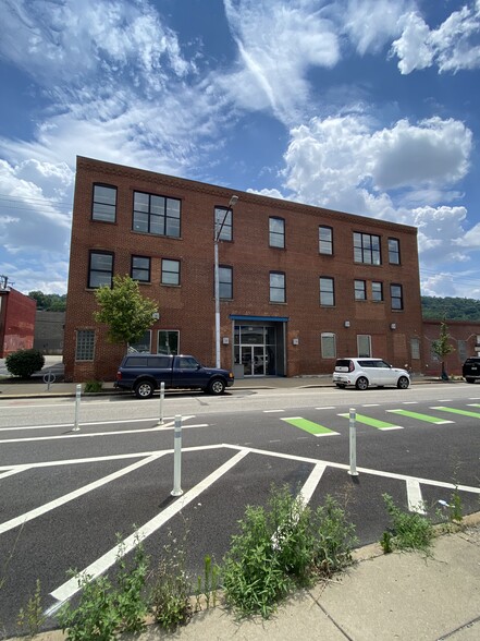 Primary Photo Of 3030 Penn Ave, Pittsburgh Loft Creative Space For Sale