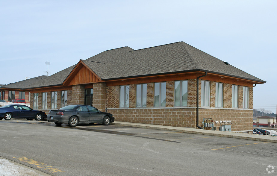 Primary Photo Of 2660 Superior Dr NW, Rochester Office For Sale