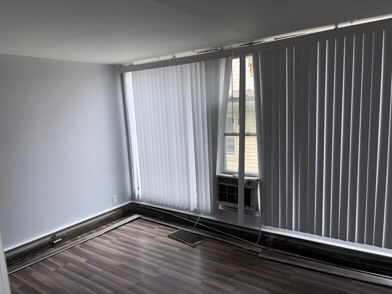 More Photos Of 416 Perrin St, Ypsilanti Apartments For Sale