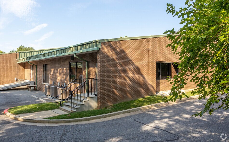 More Photos Of 9125 Guilford Rd, Columbia Flex For Lease