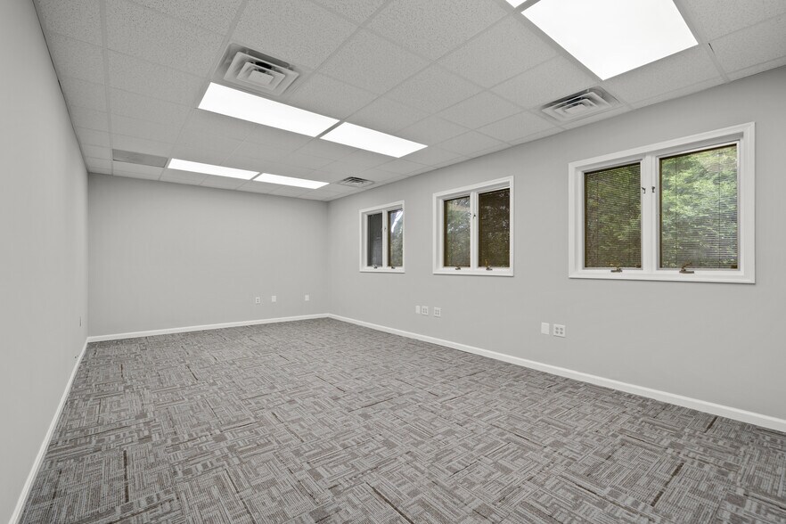 More Photos Of 3825 Leonardtown Rd, Waldorf Office For Lease