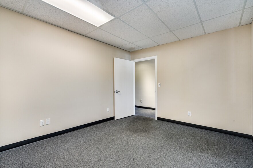 More Photos Of 1254 Broadway, Sonoma Office For Sale