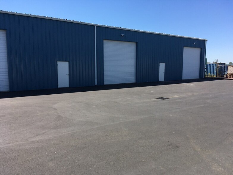 More Photos Of 985 NW Noble Dr, Estacada Warehouse For Lease