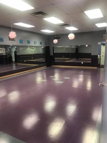 Primary Photo Of 5639 Harris Hill Rd, Williamsville Storefront For Lease