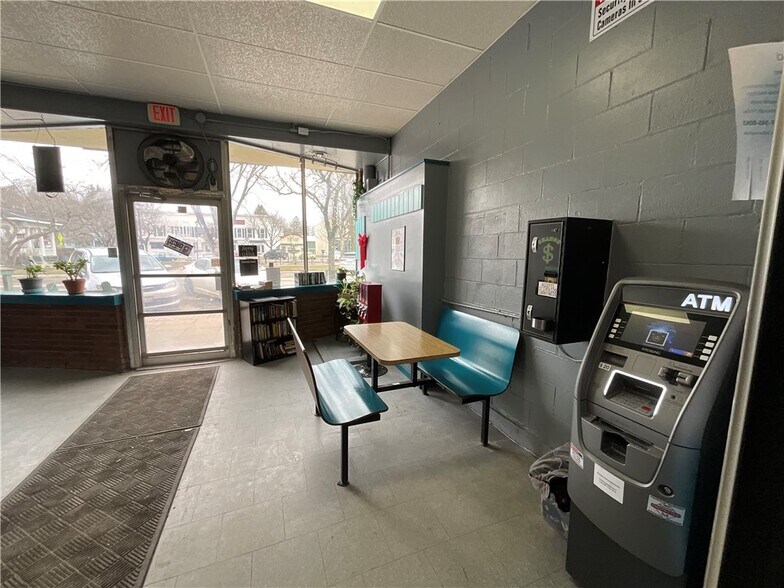 More Photos Of 18 Lafayette Park, Oxford General Retail For Sale
