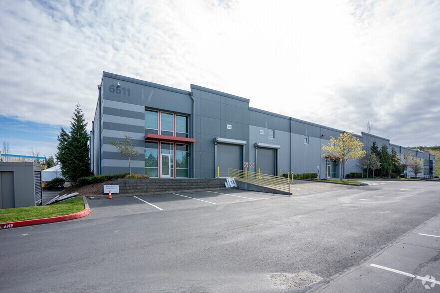 More Photos Of 6611 Associated Blvd, Everett Warehouse For Sale