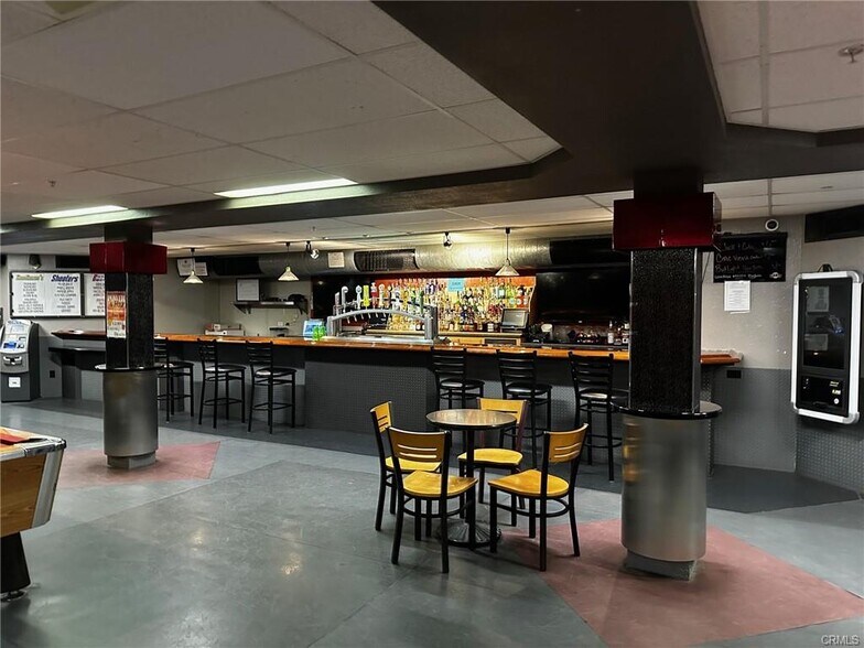 More Photos Of 200 Wall St, Chico Bar For Sale