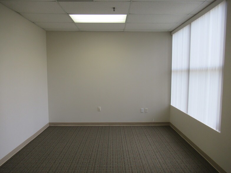 More Photos Of 1307 Calle Avanzado, San Clemente Warehouse For Lease