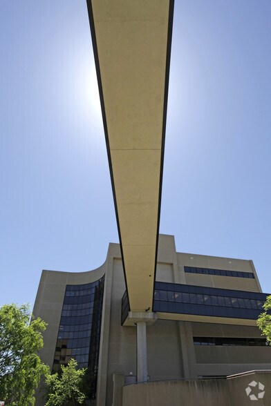 More Photos Of 1451 Harrodsburg Rd, Lexington Medical For Lease