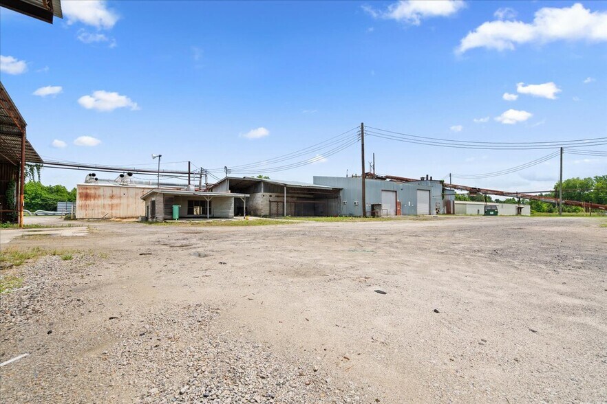 More Photos Of 119 E 6th Ave, Pamplico Industrial For Sale