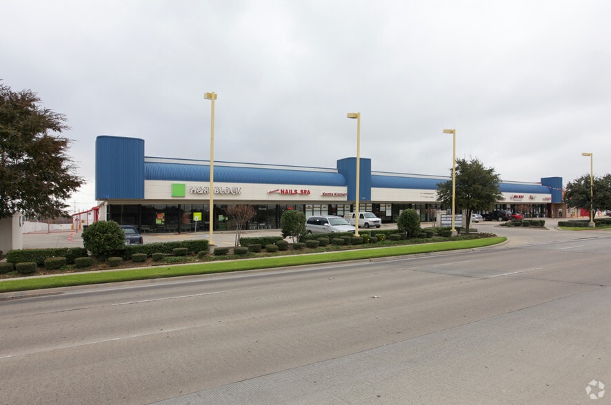Primary Photo Of 1102 W Pioneer Pky, Grand Prairie Unknown For Lease