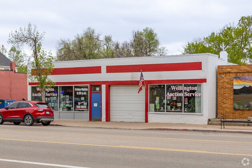Primary Photo Of 3739 Cleveland Ave, Wellington General Retail For Sale