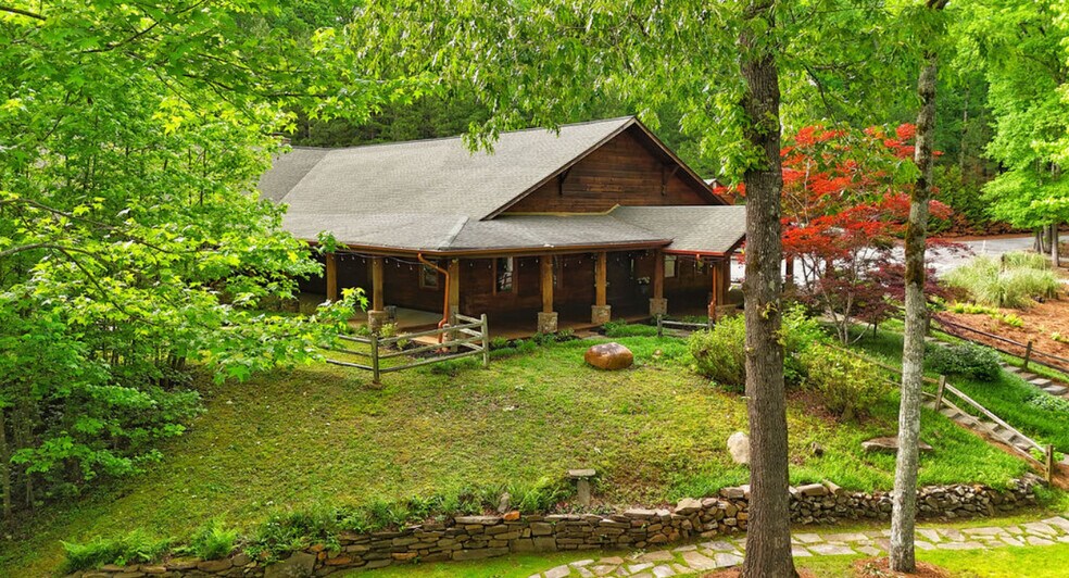 More Photos Of Cove Road, Jasper Specialty For Sale