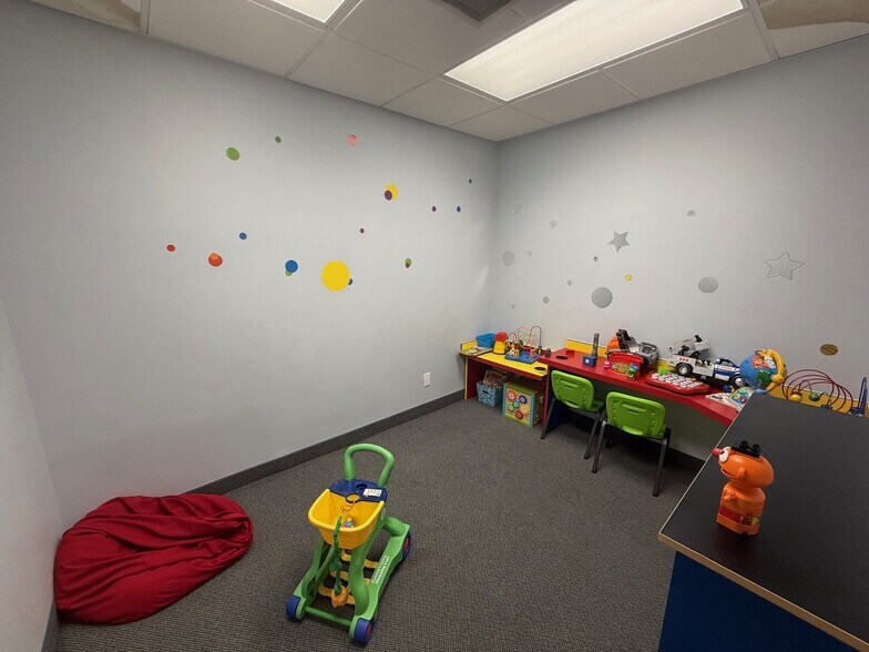 More Photos Of 9833 Tecumseh Rd E, Windsor Medical For Sale