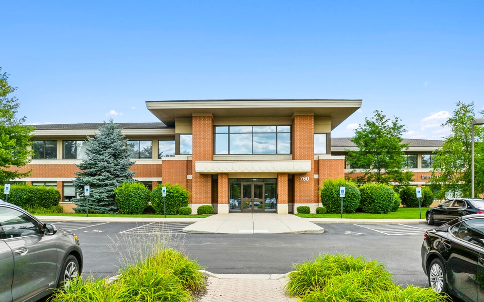 More Photos Of 760 W Main St, Barrington Office For Sale