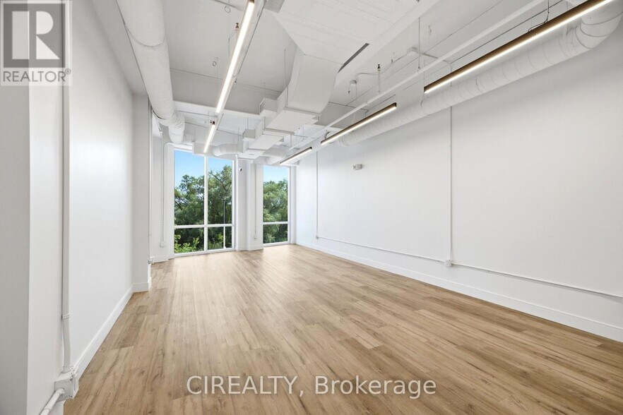 More Photos Of 1670 N Service Rd E, Oakville Office For Sale